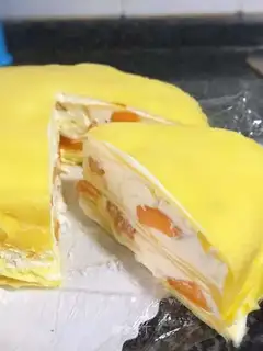 Mango lasagna cake