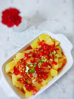 Pepper steamed potatoes