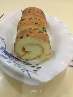 Onion pine roll