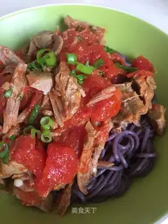 Potato noodles with tomato beef