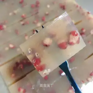 Red bean hoof cake