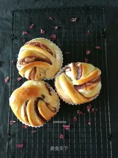 Bean roll bread