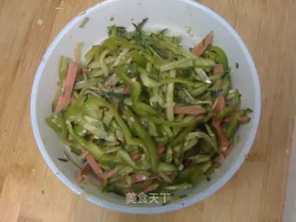 Cucumber and pepper mixed ham