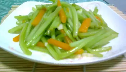 stir-fried sweet potato stalks