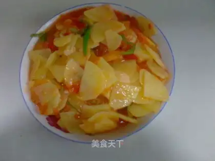 stir-fried potatoes with green pepper and tomato