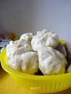 Night blooming vermicelli steamed buns