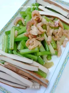 Haima rice and celery mixed with dried bean curd