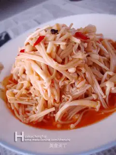 Flammulina velutipes in spicy sauce