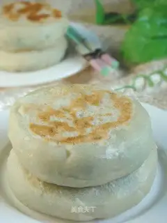 Chives and tofu sesame cakes