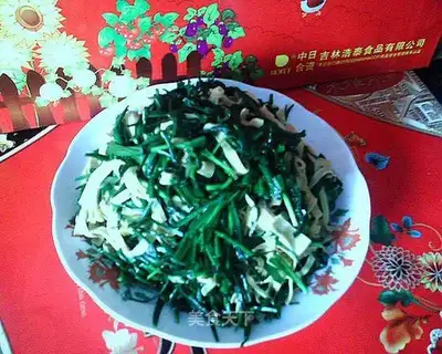 stir-fried leeks with dried tofu