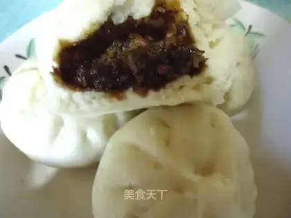 Walnut brown sugar bun