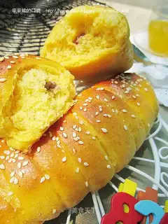 Pumpkin caterpillar meal bag