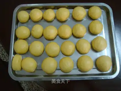 Pumpkin steamed buns