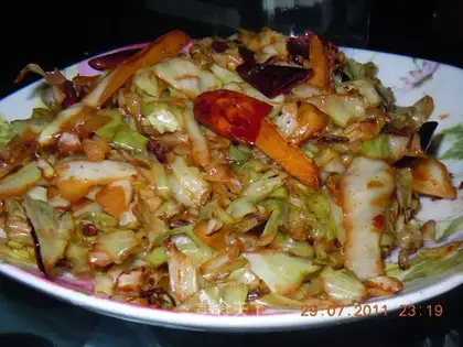 Stir-fried cabbage