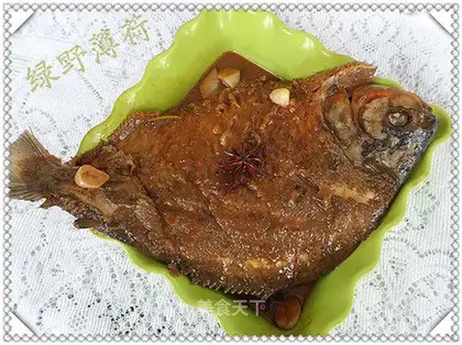 Home-cooked red pomfret