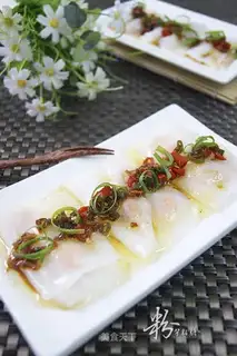 Steamed shrimp rice rolls