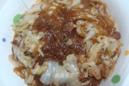 Stewed vermicelli with cabbage and pork belly