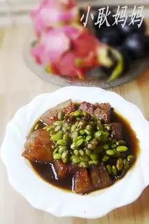 Braised edamame with white gourd