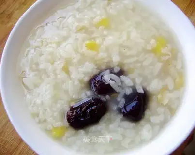 Red dates oatmeal glutinous rice porridge