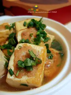 Dongjiang stuffed tofu
