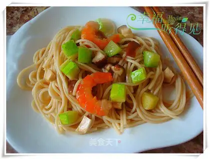 Mixed noodles with shrimp and onion oil