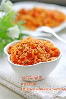 Korean spicy cabbage fried rice