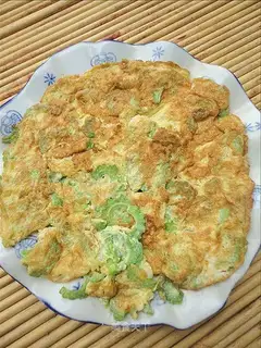 Scrambled eggs with bitter gourd