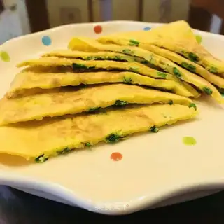 Onion egg pancakes