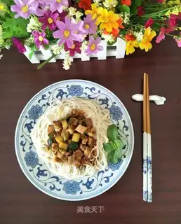 Noodles in the private room