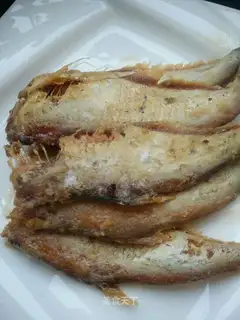 Fried salty fish