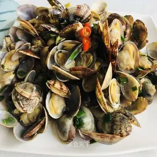 Scrambled clams