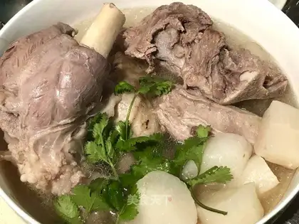 Clear the lamb