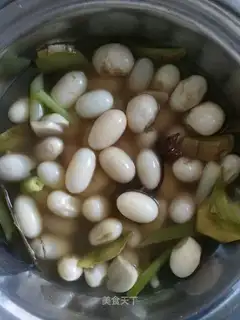 Five vanilla turtle eggs