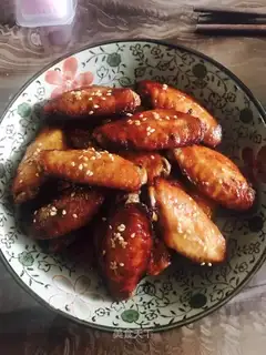Roasted chicken wings