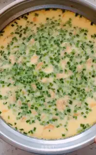 Onion shrimp chicken cake