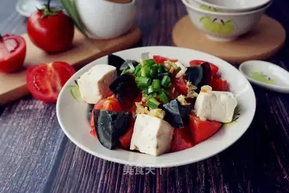 Tomato pine tofu