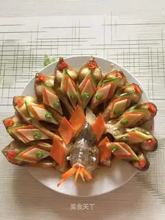 Peacock open-screen fish