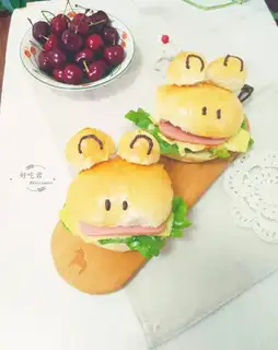 Big-mouth frog burger