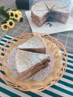 Blueberry sauce cake