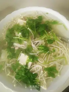 Gold pins, tofu soup