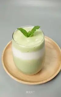 Banana butter cream shake