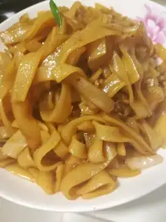 Soy sauce and kettle