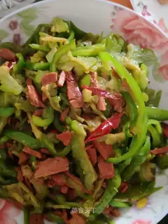 ♪ A bitter paprika beef ♪