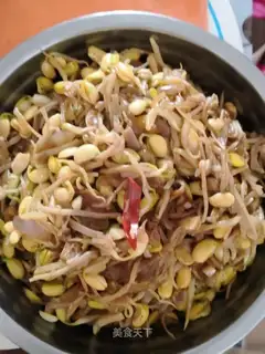 Soybean sprouts