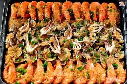 Garlic seafood
