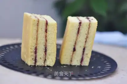 A jam sandwich cake