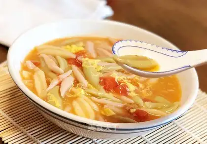 Tomato eggs, three-coloured fish