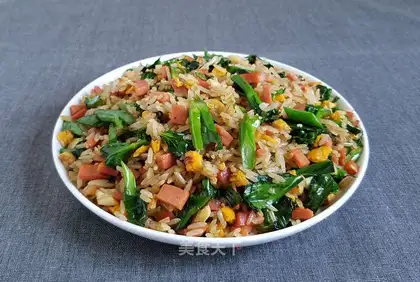 Blue ham and egg fried rice