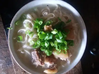 Pork noodle