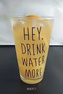 Fresh orange iced tea